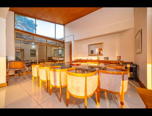5 BEDROOM FREEHOLD FOR SALE IN NORTHCLIFF